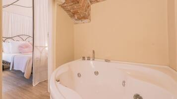 Shower, bidet, towels, soap