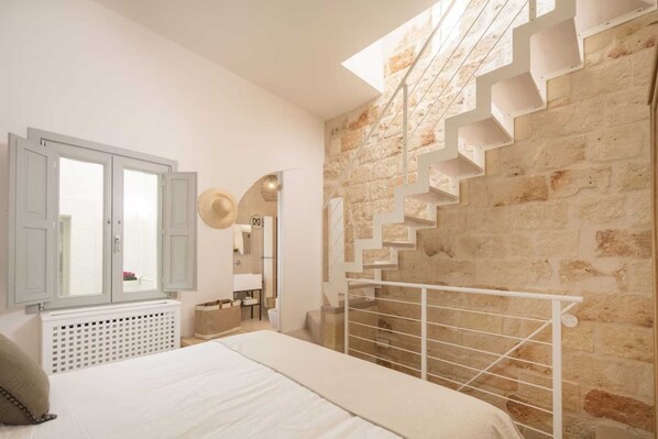 1 slaapkamer, een strijkplank/strijkijzer, gratis wifi, beddengoed