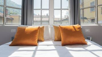 Appartement (Sant'Agostino 180-degree Window) | 1 slaapkamer, een strijkplank/strijkijzer, beddengoed