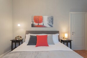 Apartment (2 Bedrooms) | 2 bedrooms, iron/ironing board, bed sheets