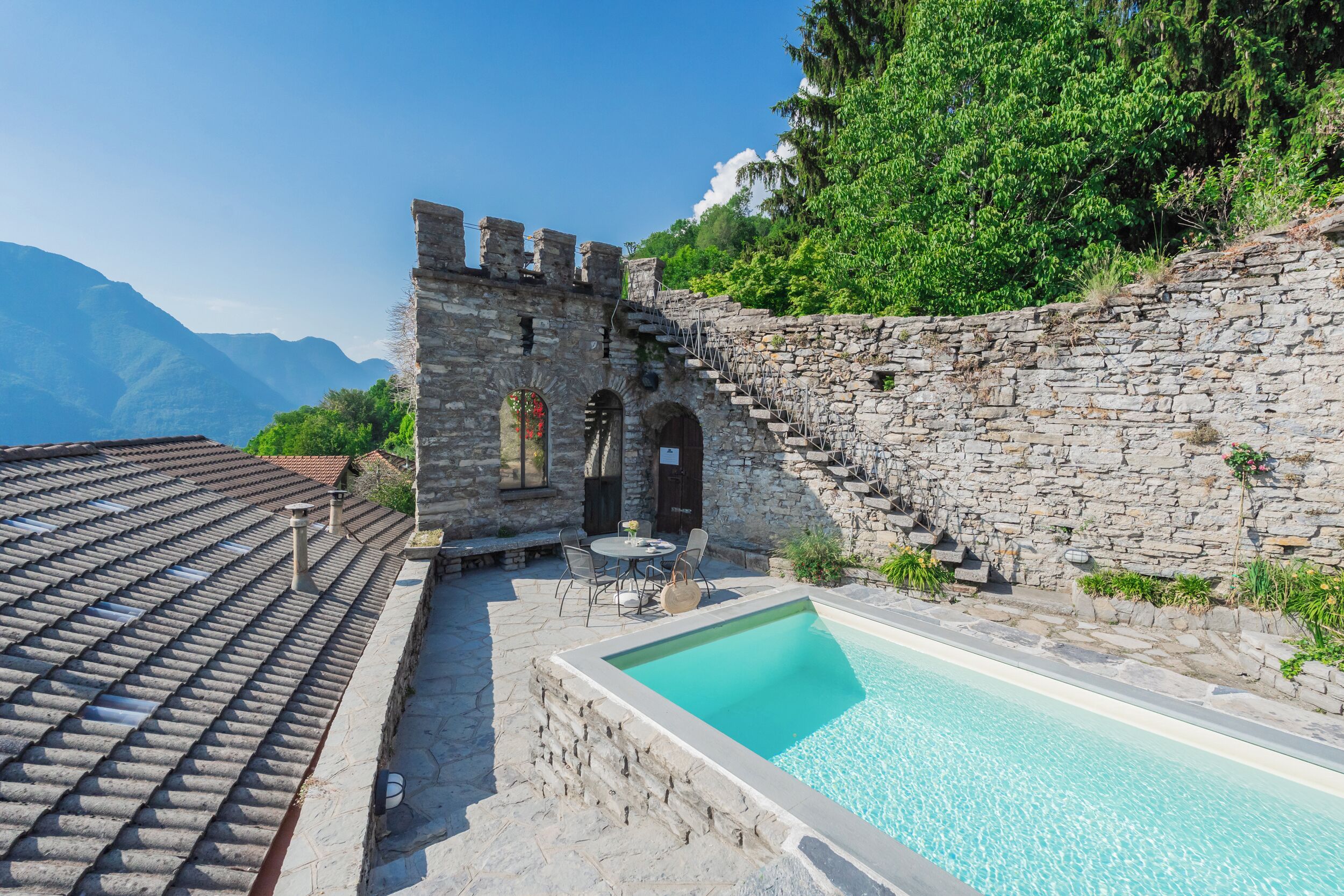Villa (5 Bedrooms) | Front of property