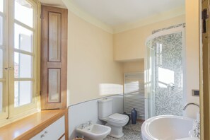 Villa (5 Bedrooms) | Badezimmer
