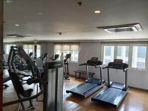 Fitness facility - Sweet Escape 7P at One Regis (Bacolod)