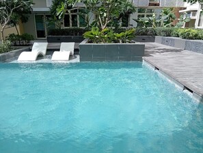 Pool - Sweet Escape 7P at One Regis (Bacolod)