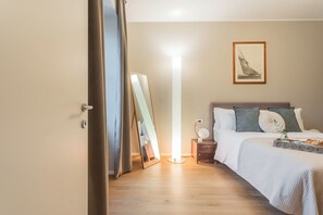 Apartment (1 Bedroom) | 1 bedroom, laptop workspace, iron/ironing board, bed sheets - V. Suite on Lake Como by Rent all Como (Como)