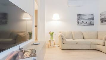 Apartment (1 Bedroom) | Living area