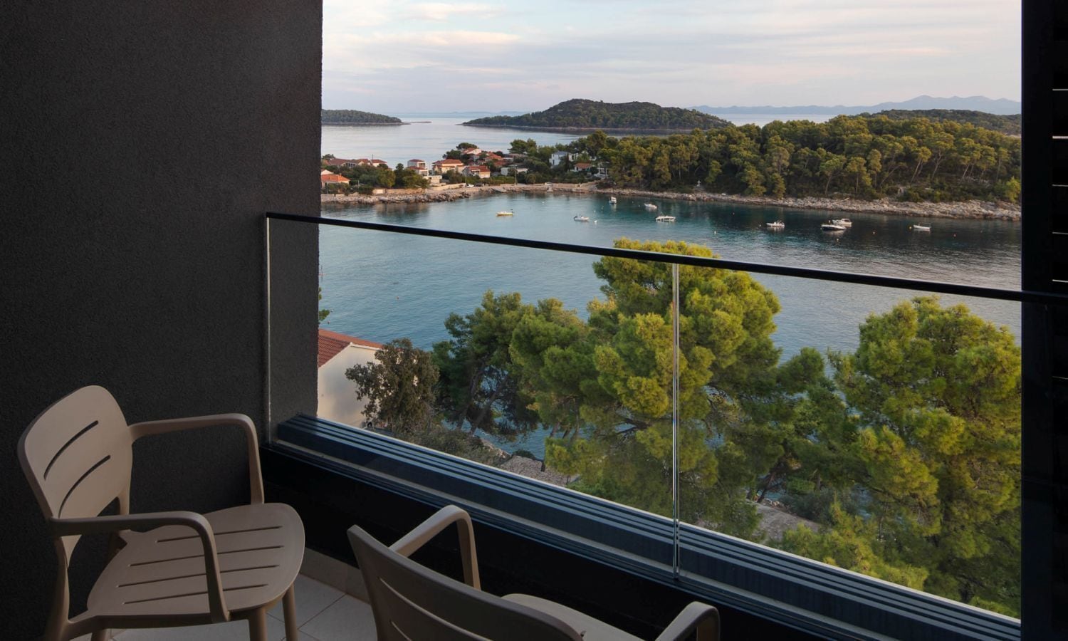 Superior suite with sea view balcony | 테라스/파티오