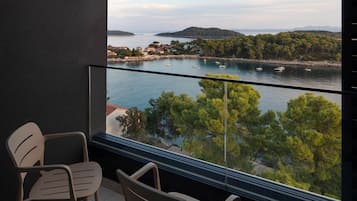 Superior suite with sea view balcony | Terrace/patio
