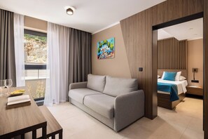 Classic suite | 迷你吧、書桌、隔音、免費無線上網