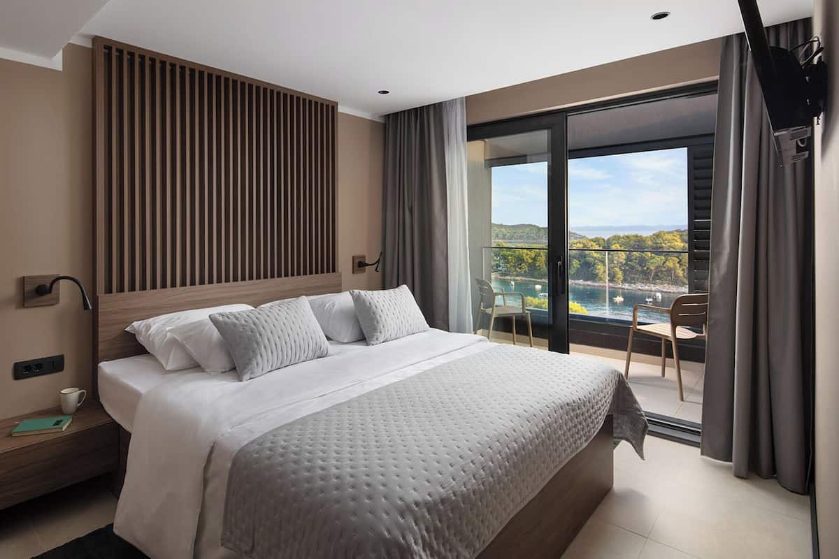 Superior suite with sea view balcony