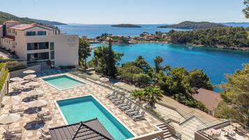 Seasonal outdoor pool