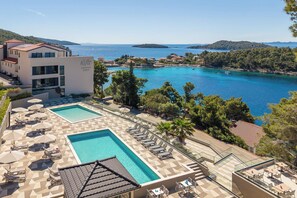 Seasonal outdoor pool - Aminess Alfir Hotel (Blato)