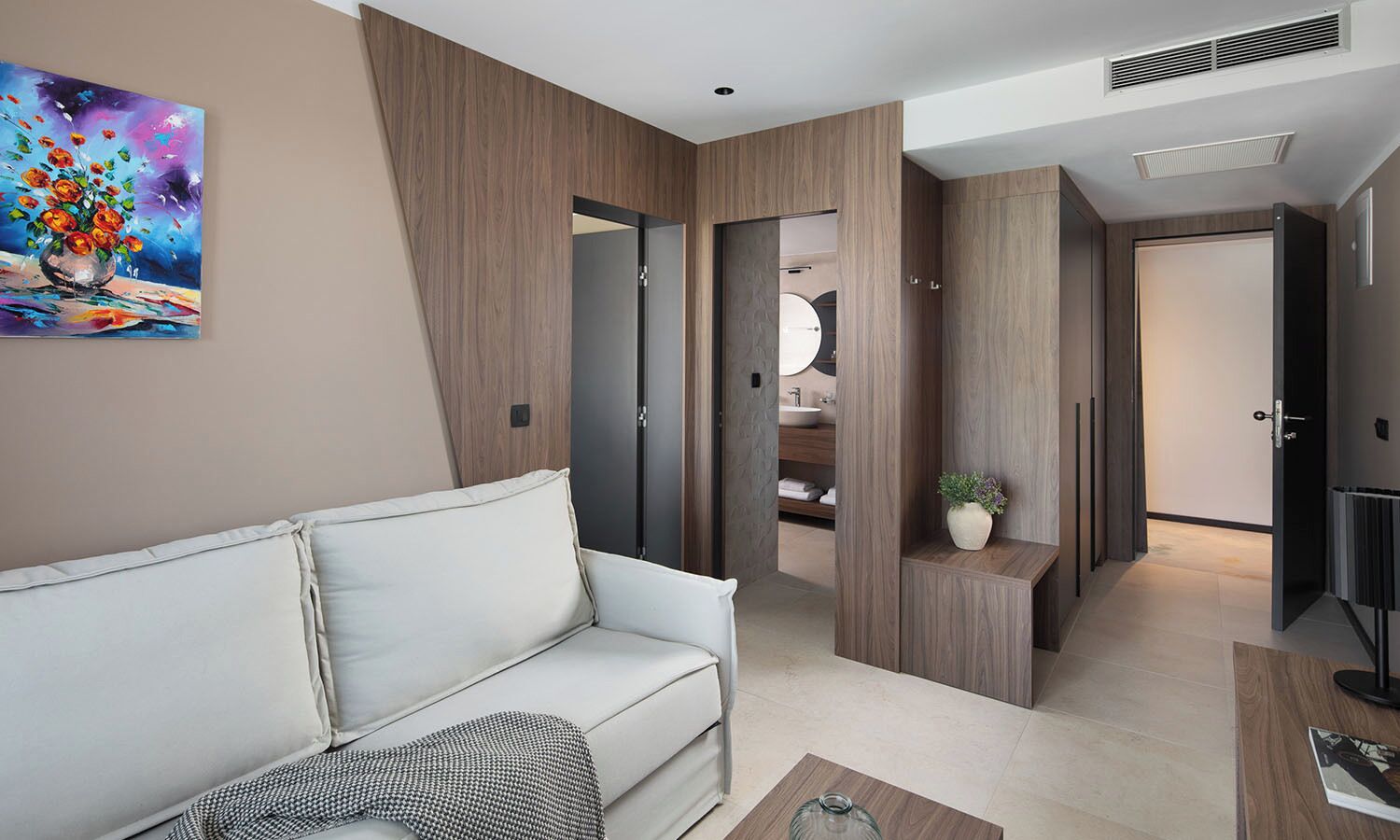 Premium suite with balcony | Oppholdsområde | TV