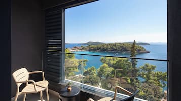 Superior suite with sea view balcony | View from room