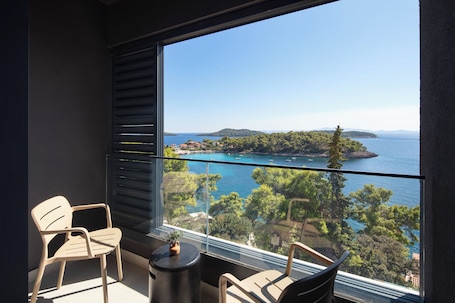 Superior suite with sea view balcony | 部屋からの景観. アミネス アルフィル ホテル