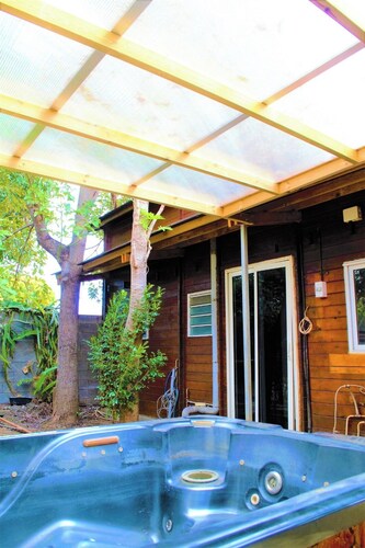 Comfortable air-conditioned chalet with private Jacuzzi