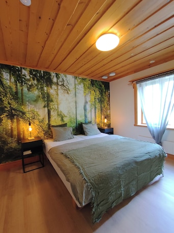 Basic Double Room. Skålsjögården Timber Lodge