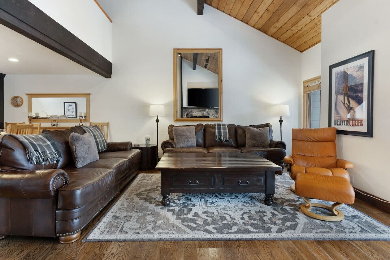 TV, fireplace, stereo