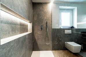 Apartment, 1 Schlafzimmer, Balkon, Gartenblick | Badezimmer