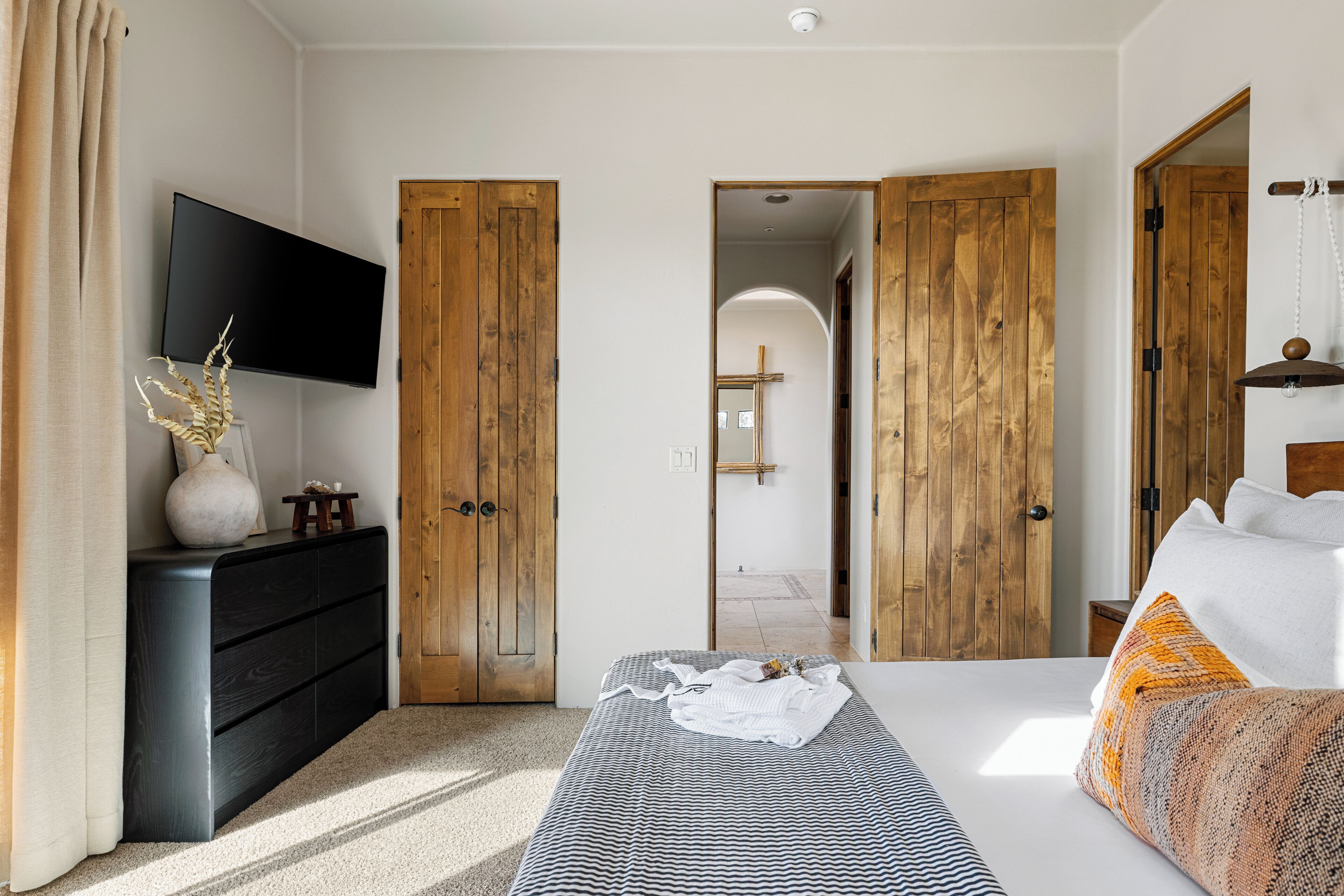 2 habitaciones, tabla de planchar con plancha y wifi gratis 