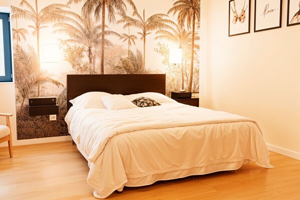 9 bedrooms, iron/ironing board, WiFi, bed sheets