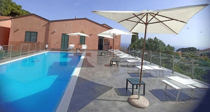 Seaside Residence with Aeolian Islands View – Pool, Gym & WiFi – Apt LIPARI