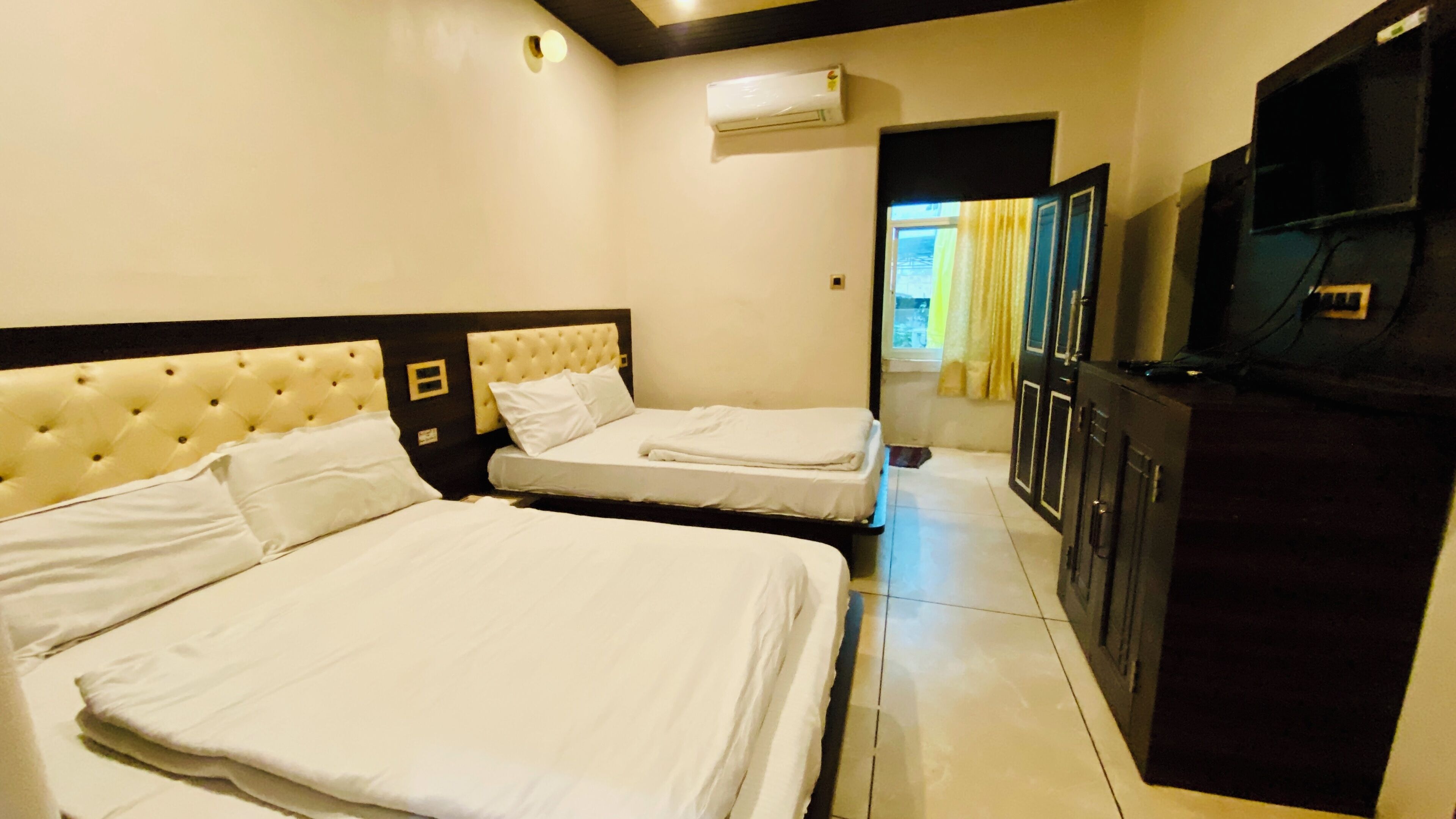 Deluxe-Vierbettzimmer | Kostenloses WLAN