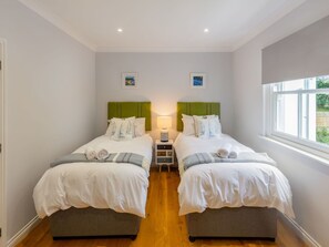 5 chambres, accès au Wi-Fi (inclus)