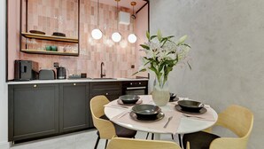 Căn hộ có thiết kế đặc sắc | Bếp nhỏ riêng