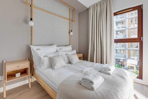 Hypo-allergenic bedding, individually decorated, individually furnished - Aura III & Parking by Downtown Apartments (Gdansk)