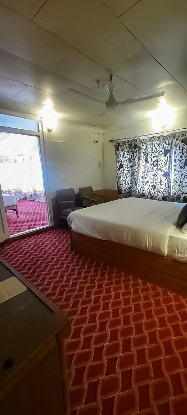 Kamar Double untuk 1 Orang | Makan di kamar