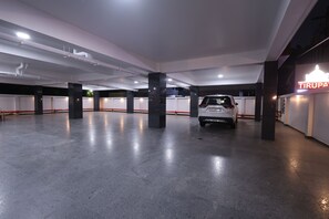 ที่จอดรถฟรี