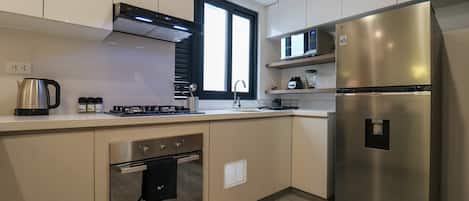 Fridge, microwave, oven, stovetop