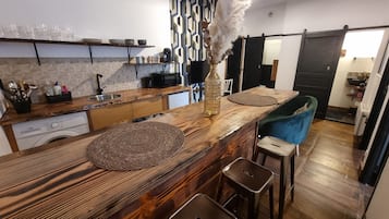 Superior Apartment, Non Smoking, Microwave | Living area