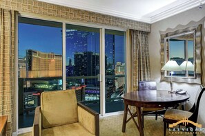Interior - MGM Signature-22-615 Strip View Balcony Studio (Las Vegas)