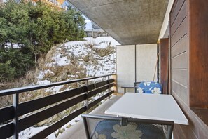 Outdoor dining - Charming apartment in the center of Nendaz (Nendaz)