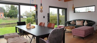Vacation home on the canal on 140sqm for up to 7 people and dogs!