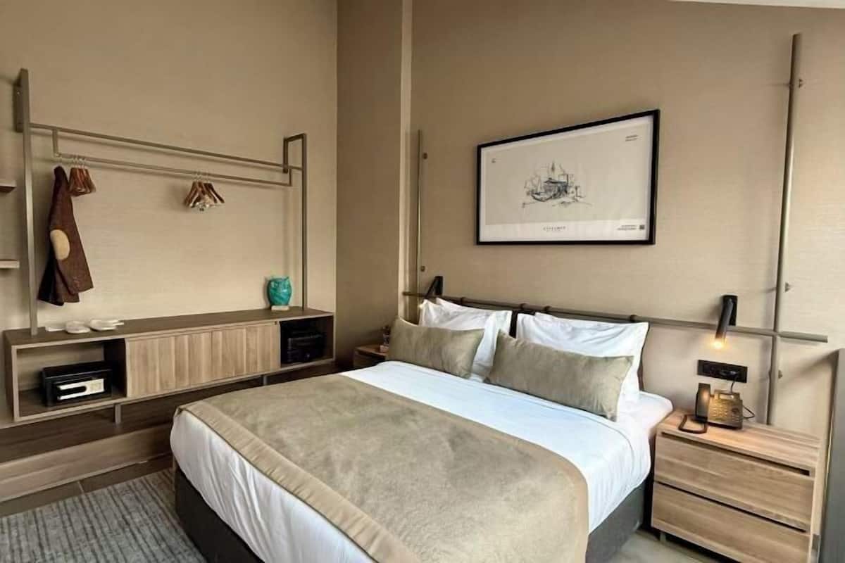 1 bedroom, premium bedding, free WiFi