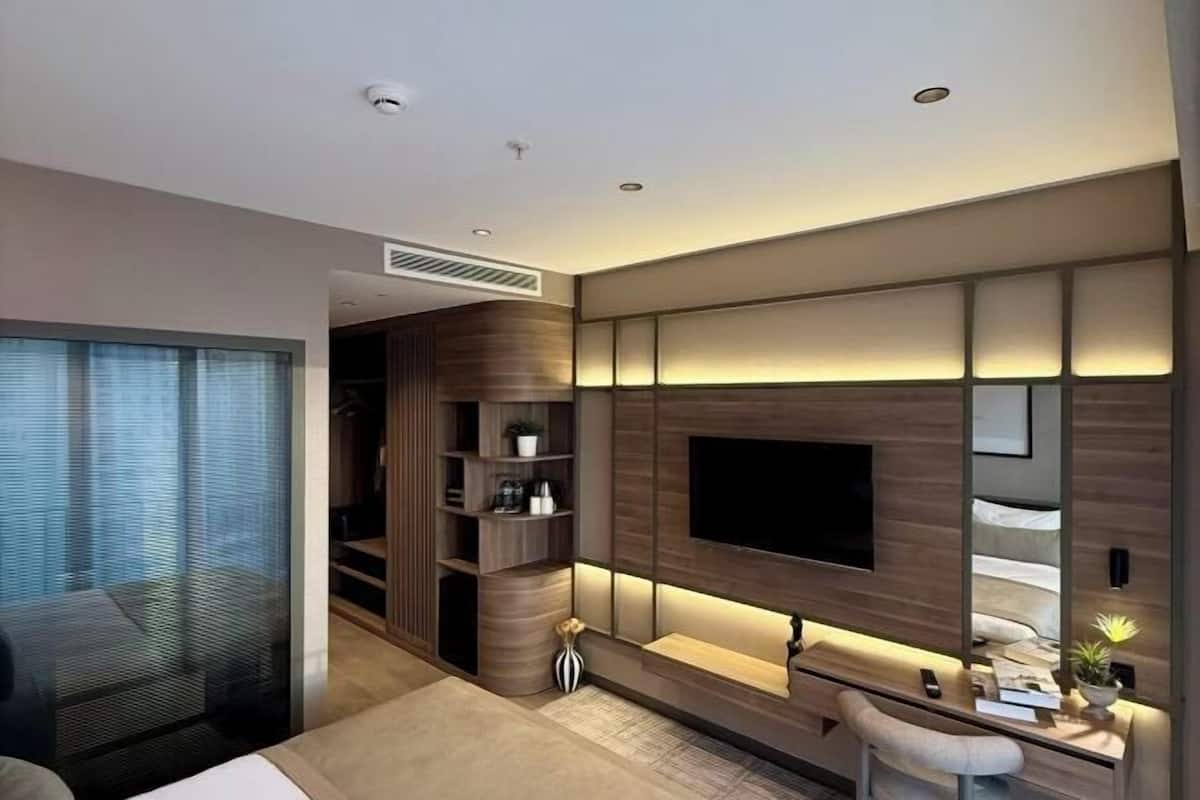 1 bedroom, premium bedding, free WiFi