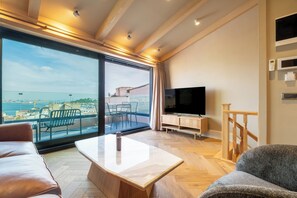Smart TV - Stunning 2Bedroom Penthouse with Breathtaking View (Istanbul)