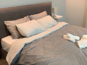 Căn hộ, hút thuốc | 4 phòng ngủ, bàn, phòng cách âm 