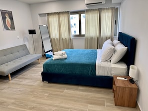 Appartamento | 4 camere, una scrivania, insonorizzazione