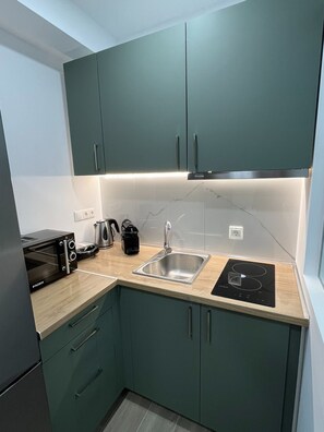 Huoneisto | 4 makuuhuonetta, työpöytä, äänieristys