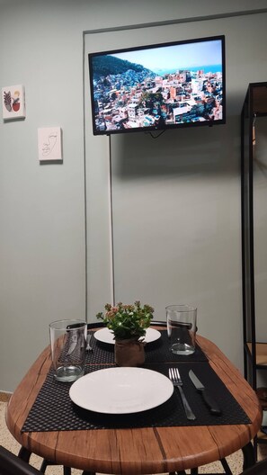 Studio | 2 bedrooms, desk, soundproofing