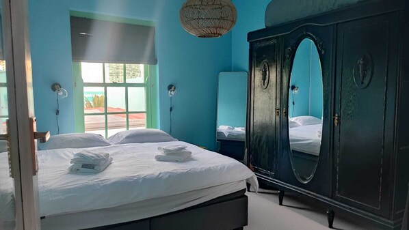 House, 4 Bedrooms, Smoking, Balcony