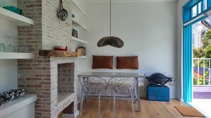 House, 4 Bedrooms, Smoking, Balcony | Dining room - Purple Pearl at Bokaap (Cape Town)