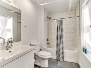 Hair dryer - Plaza Southwest - Trendy 2Bed Apt (Oklahoma City)