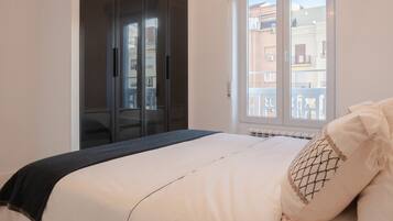 3 chambres, fer et planche à repasser, Wi-Fi gratuit