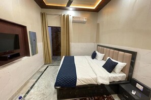 1 Schlafzimmer, Bügeleisen/Bügelbrett, Bettwäsche