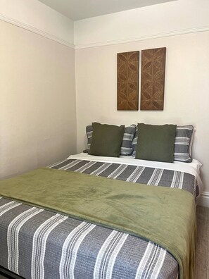 House | 3 bedrooms - Victorian Gem Walk to Downtown Claw Tub Yard (Colorado Springs)